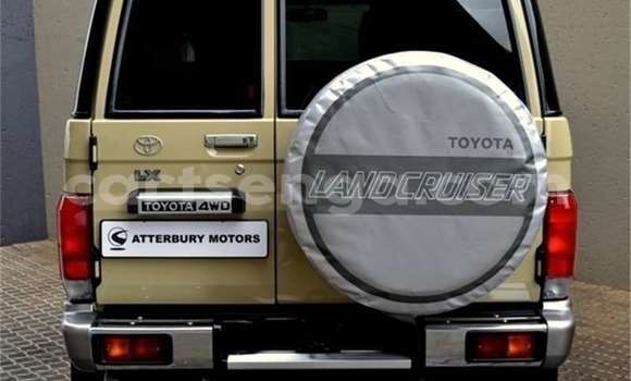 Buy Used Toyota Land Cruiser Beige Car in Manzini in Manzini Buy Used Toyota Land Cruiser Beige Car in Manzini in Manzini