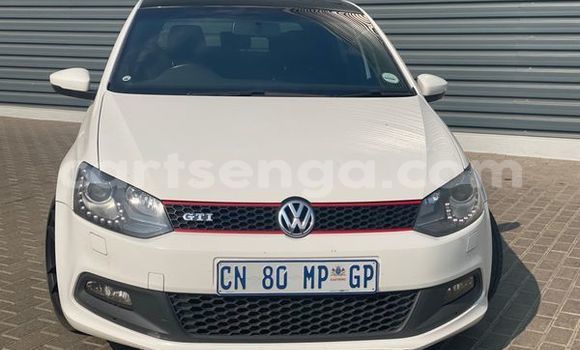 Nunua Ilio tumika Volkswagen Polo GTI White Gari ndani ya Bulembu nchini Hhohho