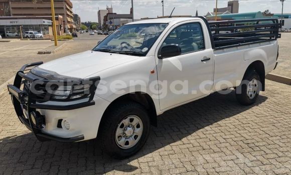 Buy Used Toyota Hilux White Car in Bulembu in Hhohho Buy Used Toyota Hilux White Car in Bulembu in Hhohho