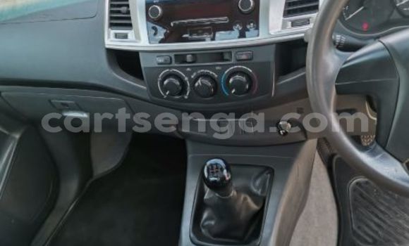 Buy Used Toyota Hilux White Car in Bulembu in Hhohho Buy Used Toyota Hilux White Car in Bulembu in Hhohho