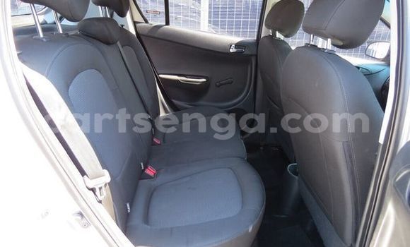 Acheter Occasion Voiture Hyundai i20 Gris à Hlatikulu, Shiselweni District Acheter Occasion Voiture Hyundai i20 Gris à Hlatikulu, Shiselweni District