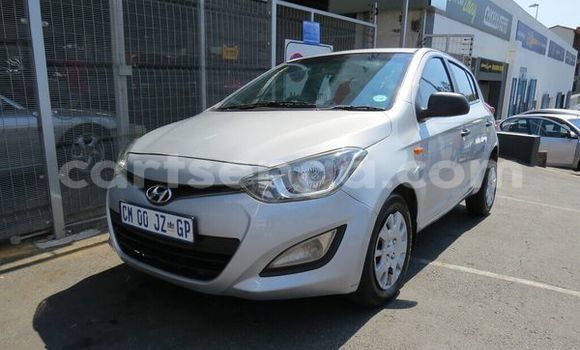 Acheter Occasion Voiture Hyundai i20 Gris à Hlatikulu, Shiselweni District Acheter Occasion Voiture Hyundai i20 Gris à Hlatikulu, Shiselweni District
