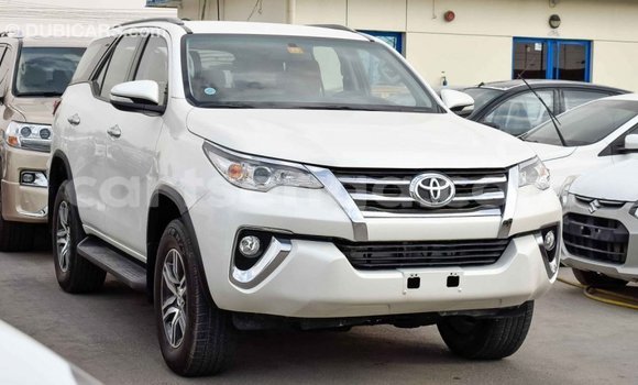 Nunua Imported Toyota Fortuner White Gari ndani ya Import - Dubai nchini Hhohho Nunua Imported Toyota Fortuner White Gari ndani ya Import - Dubai nchini Hhohho