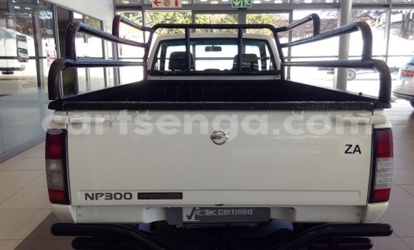 Acheter Occasion Voiture Nissan Hardbody Blanc à Ezulwini, Hhohho Acheter Occasion Voiture Nissan Hardbody Blanc à Ezulwini, Hhohho