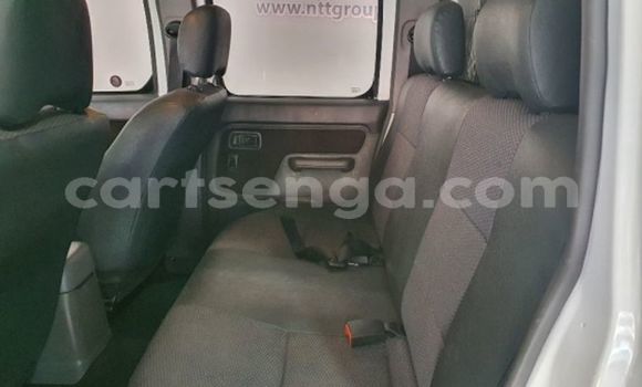 Acheter Occasion Voiture Nissan Hardbody Blanc à Hlatikulu, Shiselweni District Acheter Occasion Voiture Nissan Hardbody Blanc à Hlatikulu, Shiselweni District