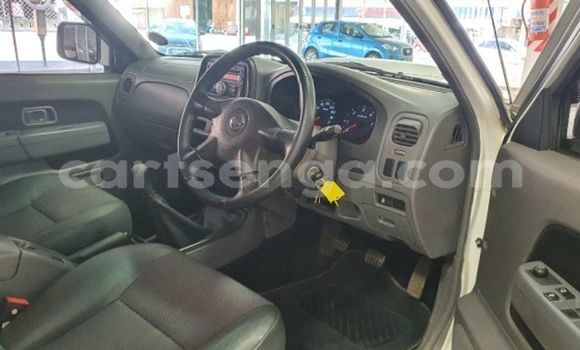 Acheter Occasion Voiture Nissan Hardbody Blanc à Hlatikulu, Shiselweni District Acheter Occasion Voiture Nissan Hardbody Blanc à Hlatikulu, Shiselweni District