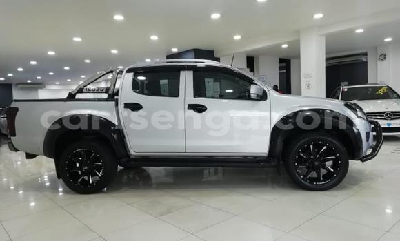 Acheter Occasion Voiture Isuzu KB Gris à Bulembu, Hhohho Acheter Occasion Voiture Isuzu KB Gris à Bulembu, Hhohho