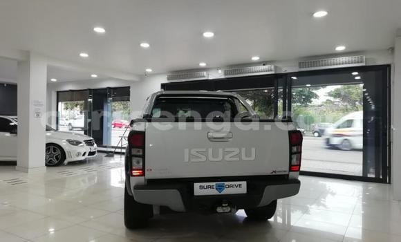 Acheter Occasion Voiture Isuzu KB Gris à Bulembu, Hhohho Acheter Occasion Voiture Isuzu KB Gris à Bulembu, Hhohho