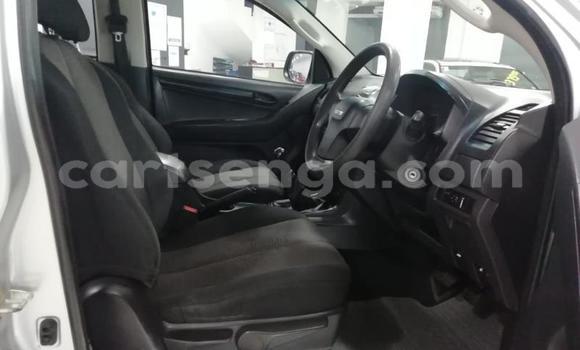 Acheter Occasion Voiture Isuzu KB Gris à Bulembu, Hhohho Acheter Occasion Voiture Isuzu KB Gris à Bulembu, Hhohho