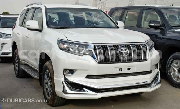 Acheter Import Voiture Toyota Prado Blanc à Import - Dubai, Hhohho Acheter Import Voiture Toyota Prado Blanc à Import - Dubai, Hhohho