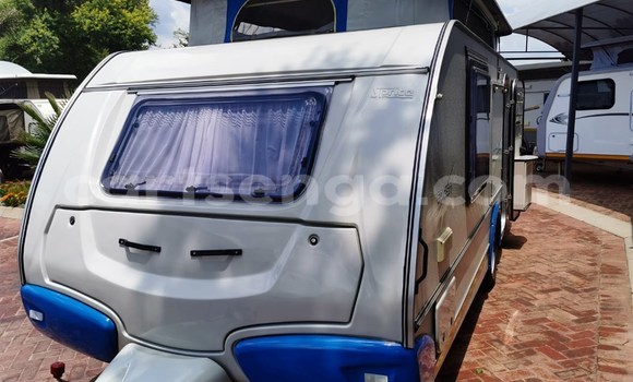 Nunua Ilio tumika Abarth 124 Spider White Gari ndani ya Big Bend nchini Lubombo Nunua Ilio tumika Abarth 124 Spider White Gari ndani ya Big Bend nchini Lubombo