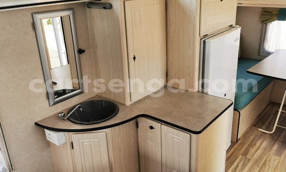 Nunua Ilio tumika Abarth 124 Spider White Gari ndani ya Big Bend nchini Lubombo Nunua Ilio tumika Abarth 124 Spider White Gari ndani ya Big Bend nchini Lubombo