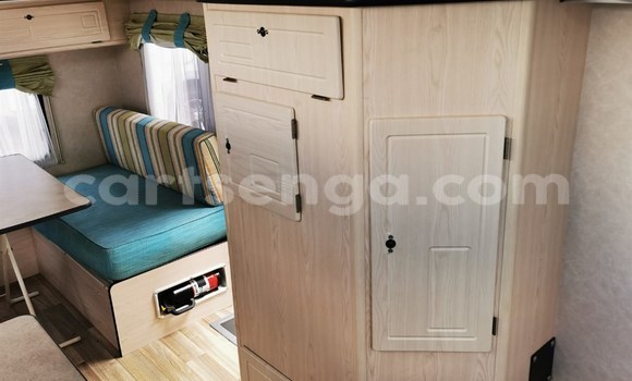 Nunua Ilio tumika Abarth 124 Spider White Gari ndani ya Big Bend nchini Lubombo Nunua Ilio tumika Abarth 124 Spider White Gari ndani ya Big Bend nchini Lubombo