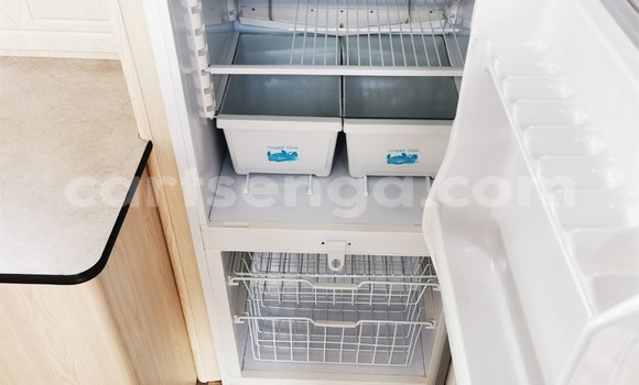 Nunua Ilio tumika Abarth 124 Spider White Gari ndani ya Big Bend nchini Lubombo Nunua Ilio tumika Abarth 124 Spider White Gari ndani ya Big Bend nchini Lubombo