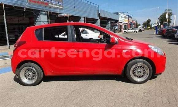 Nunua Ilio tumika Hyundai i20 Red Gari ndani ya Ezulwini nchini Hhohho
