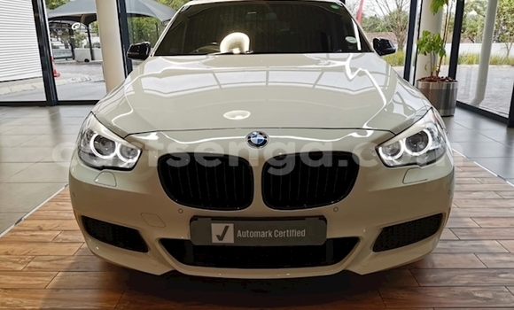 Nunua Ilio tumika BMW 5–Series White Gari ndani ya Big Bend nchini Lubombo Nunua Ilio tumika BMW 5–Series White Gari ndani ya Big Bend nchini Lubombo