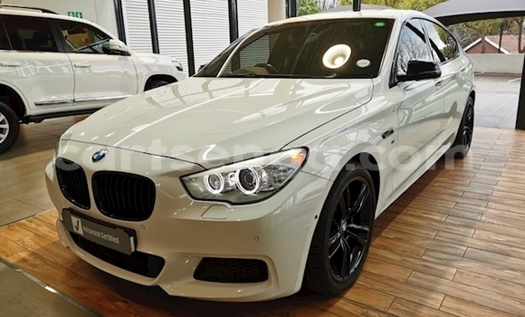 Nunua Ilio tumika BMW 5–Series White Gari ndani ya Big Bend nchini Lubombo Nunua Ilio tumika BMW 5–Series White Gari ndani ya Big Bend nchini Lubombo