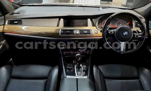 Nunua Ilio tumika BMW 5–Series White Gari ndani ya Big Bend nchini Lubombo Nunua Ilio tumika BMW 5–Series White Gari ndani ya Big Bend nchini Lubombo