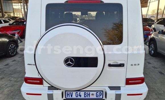 Nunua Ilio tumika Mercedes‒Benz 250 White Gari ndani ya Big Bend nchini Lubombo Nunua Ilio tumika Mercedes‒Benz 250 White Gari ndani ya Big Bend nchini Lubombo