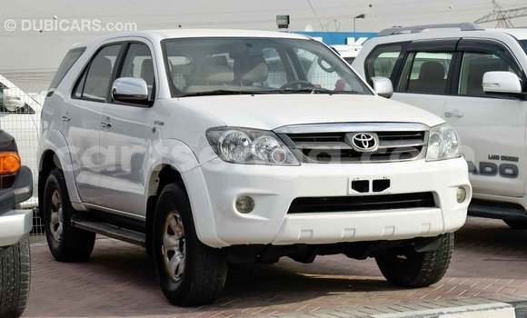 Buy Import Toyota Fortuner White Car in Import - Dubai in Hhohho Buy Import Toyota Fortuner White Car in Import - Dubai in Hhohho