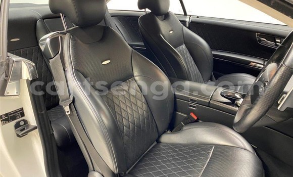 Nunua Ilio tumika Mercedes‒Benz CL–Class White Gari ndani ya Big Bend nchini Lubombo Nunua Ilio tumika Mercedes‒Benz CL–Class White Gari ndani ya Big Bend nchini Lubombo