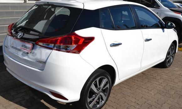 Nunua Ilio tumika Toyota Yaris White Gari ndani ya Big Bend nchini Lubombo Nunua Ilio tumika Toyota Yaris White Gari ndani ya Big Bend nchini Lubombo