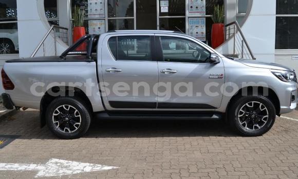 Nunua Ilio tumika Toyota Hilux White Gari ndani ya Big Bend nchini Lubombo Nunua Ilio tumika Toyota Hilux White Gari ndani ya Big Bend nchini Lubombo