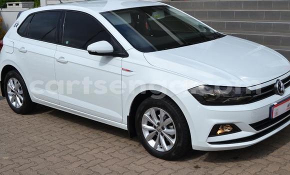 Nunua Ilio tumika Volkswagen Polo White Gari ndani ya Big Bend nchini Lubombo