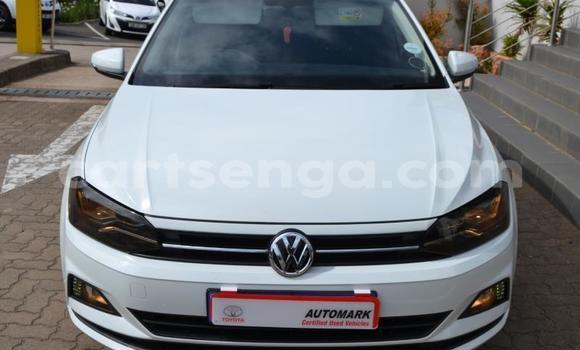 Nunua Ilio tumika Volkswagen Polo White Gari ndani ya Big Bend nchini Lubombo Nunua Ilio tumika Volkswagen Polo White Gari ndani ya Big Bend nchini Lubombo