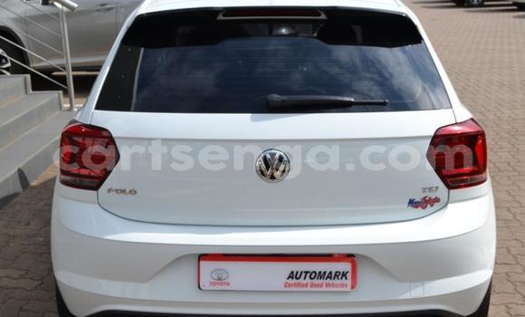 Nunua Ilio tumika Volkswagen Polo White Gari ndani ya Big Bend nchini Lubombo Nunua Ilio tumika Volkswagen Polo White Gari ndani ya Big Bend nchini Lubombo
