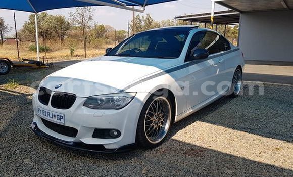 Acheter Occasion Voiture BMW 3–Series Blanc à Ezulwini, Hhohho Acheter Occasion Voiture BMW 3–Series Blanc à Ezulwini, Hhohho