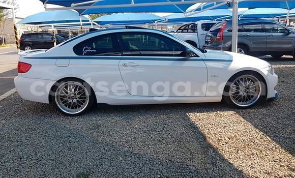 Acheter Occasion Voiture BMW 3–Series Blanc à Ezulwini, Hhohho Acheter Occasion Voiture BMW 3–Series Blanc à Ezulwini, Hhohho