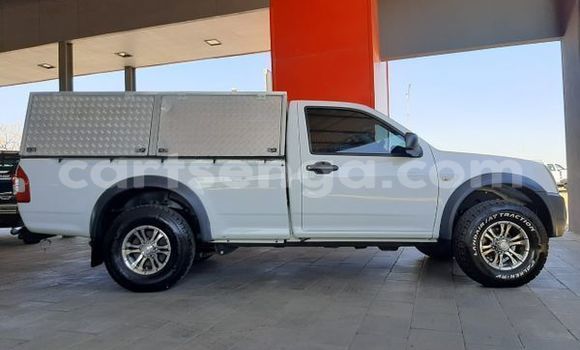 Buy Used Isuzu KB White Car in Mbabane in Manzini Buy Used Isuzu KB White Car in Mbabane in Manzini