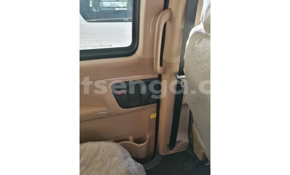 Nunua Imported Hyundai Accent White Gari ndani ya Import - Dubai nchini Hhohho Nunua Imported Hyundai Accent White Gari ndani ya Import - Dubai nchini Hhohho