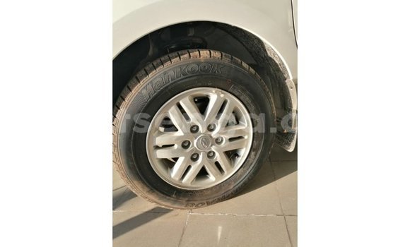 Nunua Imported Hyundai Accent White Gari ndani ya Import - Dubai nchini Hhohho Nunua Imported Hyundai Accent White Gari ndani ya Import - Dubai nchini Hhohho