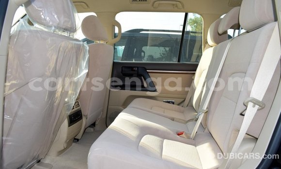 Nunua Imported Toyota Land Cruiser Black Gari ndani ya Import - Dubai nchini Hhohho Nunua Imported Toyota Land Cruiser Black Gari ndani ya Import - Dubai nchini Hhohho