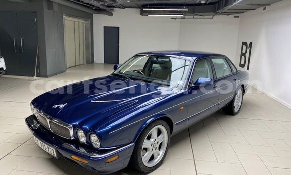 Nunua Ilio tumika Jaguar XKR Blue Gari ndani ya Big Bend nchini Lubombo Nunua Ilio tumika Jaguar XKR Blue Gari ndani ya Big Bend nchini Lubombo