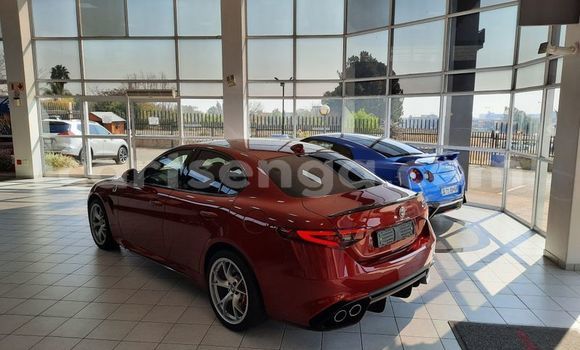 Nunua Ilio tumika Alfa Romeo Giulia Red Gari ndani ya Big Bend nchini Lubombo Nunua Ilio tumika Alfa Romeo Giulia Red Gari ndani ya Big Bend nchini Lubombo