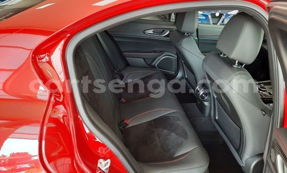 Nunua Ilio tumika Alfa Romeo Giulia Red Gari ndani ya Big Bend nchini Lubombo Nunua Ilio tumika Alfa Romeo Giulia Red Gari ndani ya Big Bend nchini Lubombo