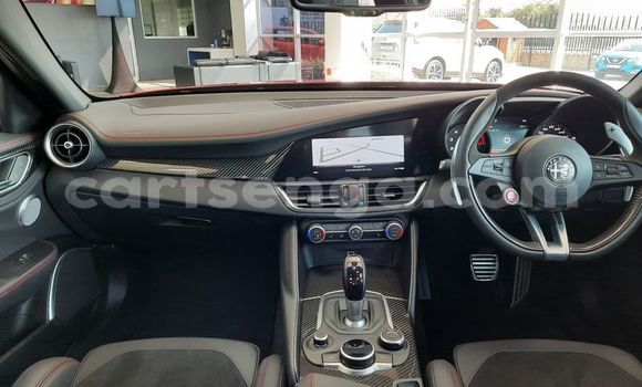 Nunua Ilio tumika Alfa Romeo Giulia Red Gari ndani ya Big Bend nchini Lubombo Nunua Ilio tumika Alfa Romeo Giulia Red Gari ndani ya Big Bend nchini Lubombo