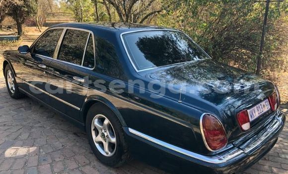 Nunua Ilio tumika Bentley Arnage Blue Gari ndani ya Big Bend nchini Lubombo Nunua Ilio tumika Bentley Arnage Blue Gari ndani ya Big Bend nchini Lubombo