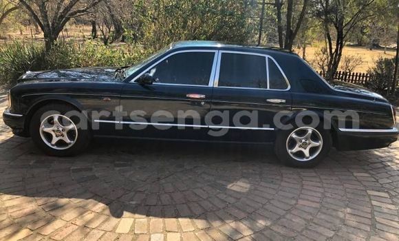 Nunua Ilio tumika Bentley Arnage Blue Gari ndani ya Big Bend nchini Lubombo Nunua Ilio tumika Bentley Arnage Blue Gari ndani ya Big Bend nchini Lubombo