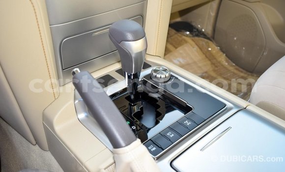 Nunua Imported Toyota Land Cruiser Black Gari ndani ya Import - Dubai nchini Hhohho Nunua Imported Toyota Land Cruiser Black Gari ndani ya Import - Dubai nchini Hhohho