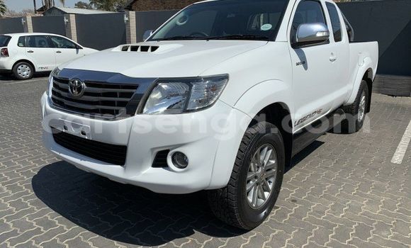 Nunua Ilio tumika Toyota Fortuner White Gari ndani ya Big Bend nchini Lubombo Nunua Ilio tumika Toyota Fortuner White Gari ndani ya Big Bend nchini Lubombo