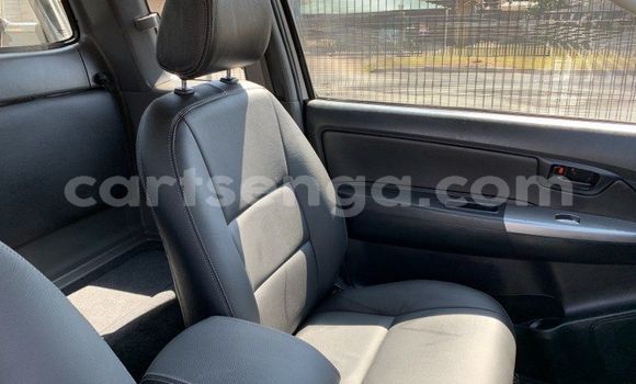 Nunua Ilio tumika Toyota Fortuner White Gari ndani ya Big Bend nchini Lubombo Nunua Ilio tumika Toyota Fortuner White Gari ndani ya Big Bend nchini Lubombo