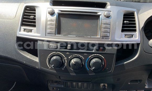 Nunua Ilio tumika Toyota Fortuner White Gari ndani ya Big Bend nchini Lubombo Nunua Ilio tumika Toyota Fortuner White Gari ndani ya Big Bend nchini Lubombo