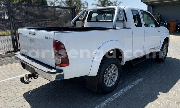 Nunua Ilio tumika Toyota Fortuner White Gari ndani ya Big Bend nchini Lubombo Nunua Ilio tumika Toyota Fortuner White Gari ndani ya Big Bend nchini Lubombo