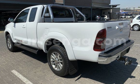 Nunua Ilio tumika Toyota Fortuner White Gari ndani ya Big Bend nchini Lubombo Nunua Ilio tumika Toyota Fortuner White Gari ndani ya Big Bend nchini Lubombo