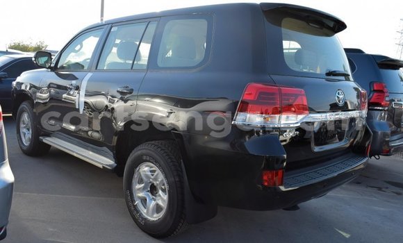 Nunua Imported Toyota Land Cruiser Black Gari ndani ya Import - Dubai nchini Hhohho Nunua Imported Toyota Land Cruiser Black Gari ndani ya Import - Dubai nchini Hhohho