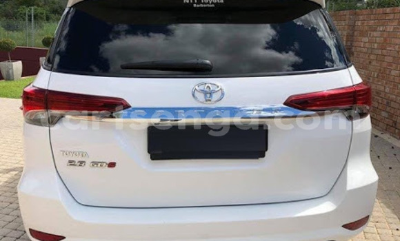 Buy Used Toyota Fortuner White Car in Mbabane in Manzini Buy Used Toyota Fortuner White Car in Mbabane in Manzini